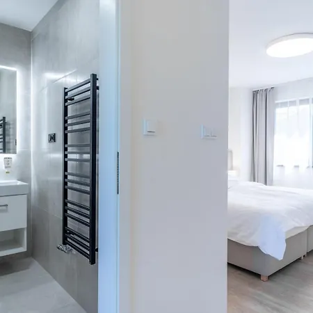 4 * Ostrava